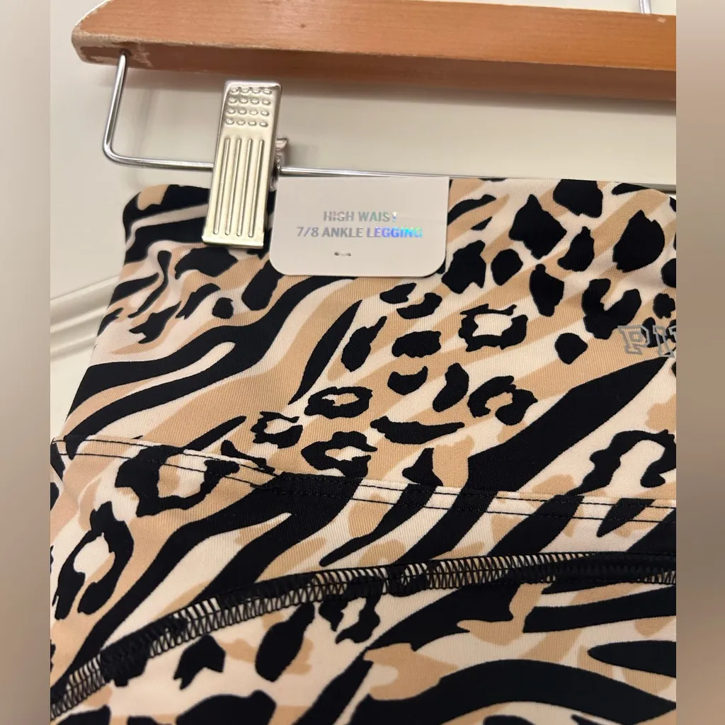 Victoria’s Secret Pink Butterfly Soft Leggings - Image 4