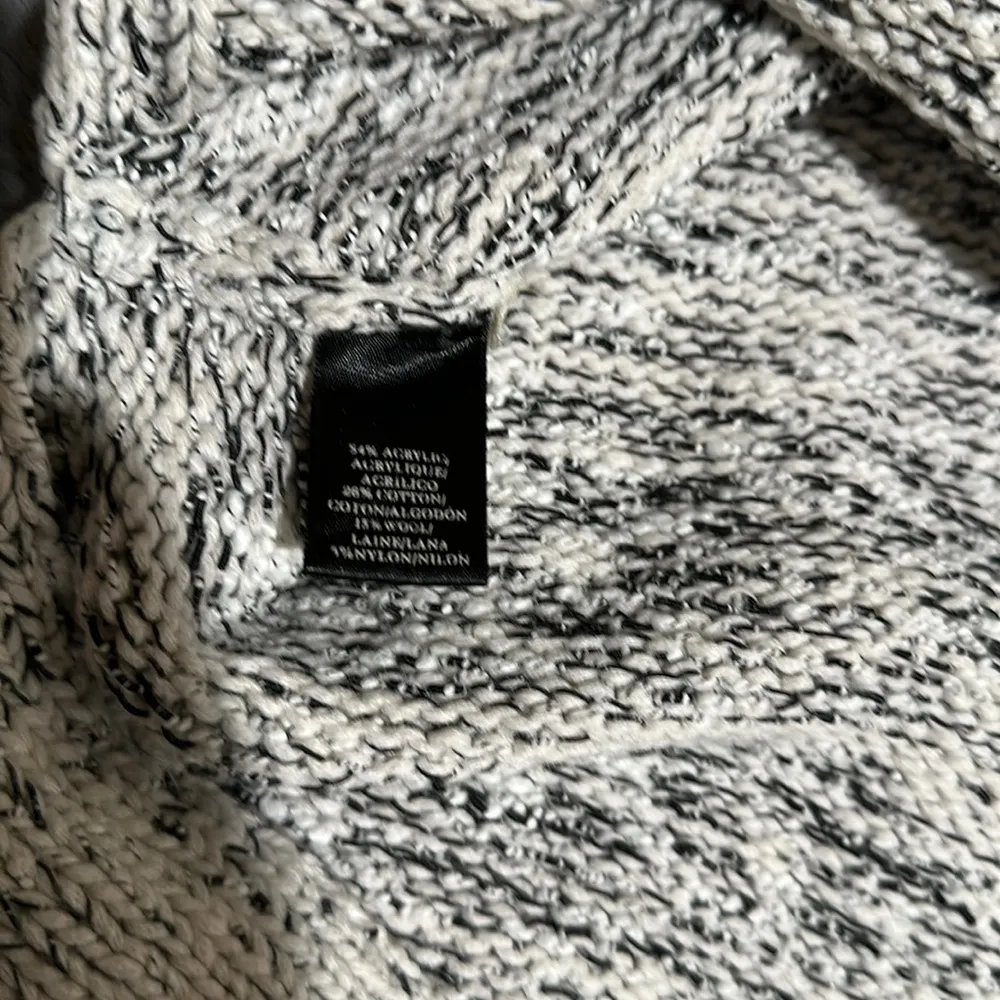 GUC Ann Taylor medium knit sweater - Image 4