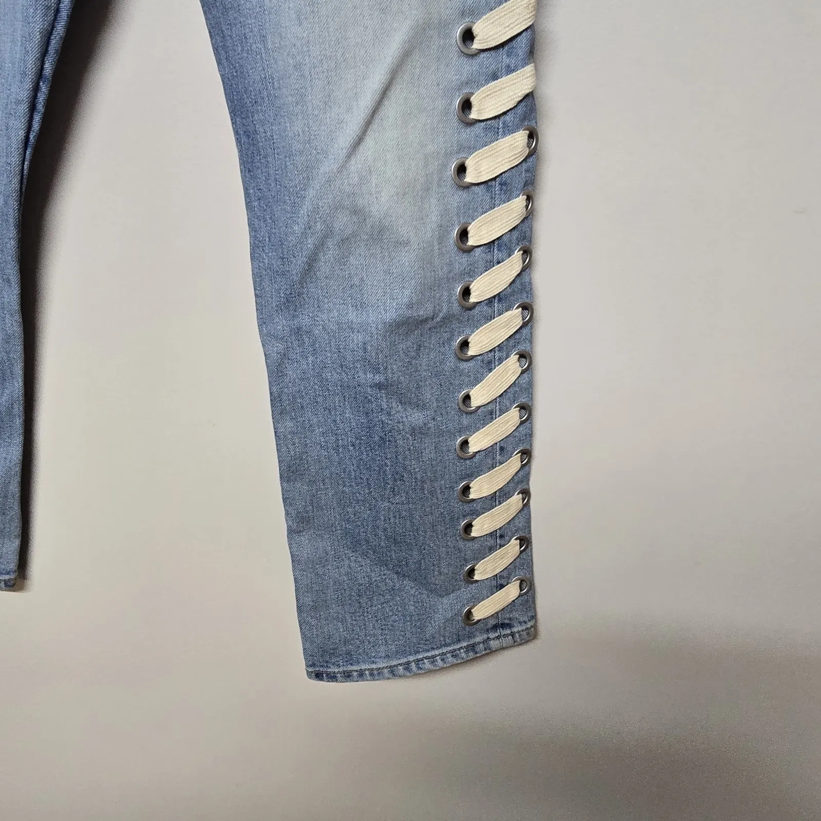 Veronica Beard Ines 10.75" Girlfriend Jean in Surfside High-Rise Cropped Size 26 - Image 3