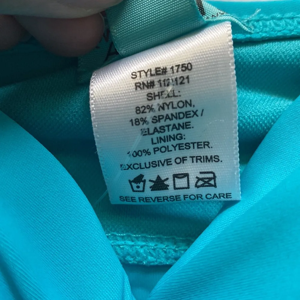 Spanx Assets padded tankini swim top, size large - Image 4