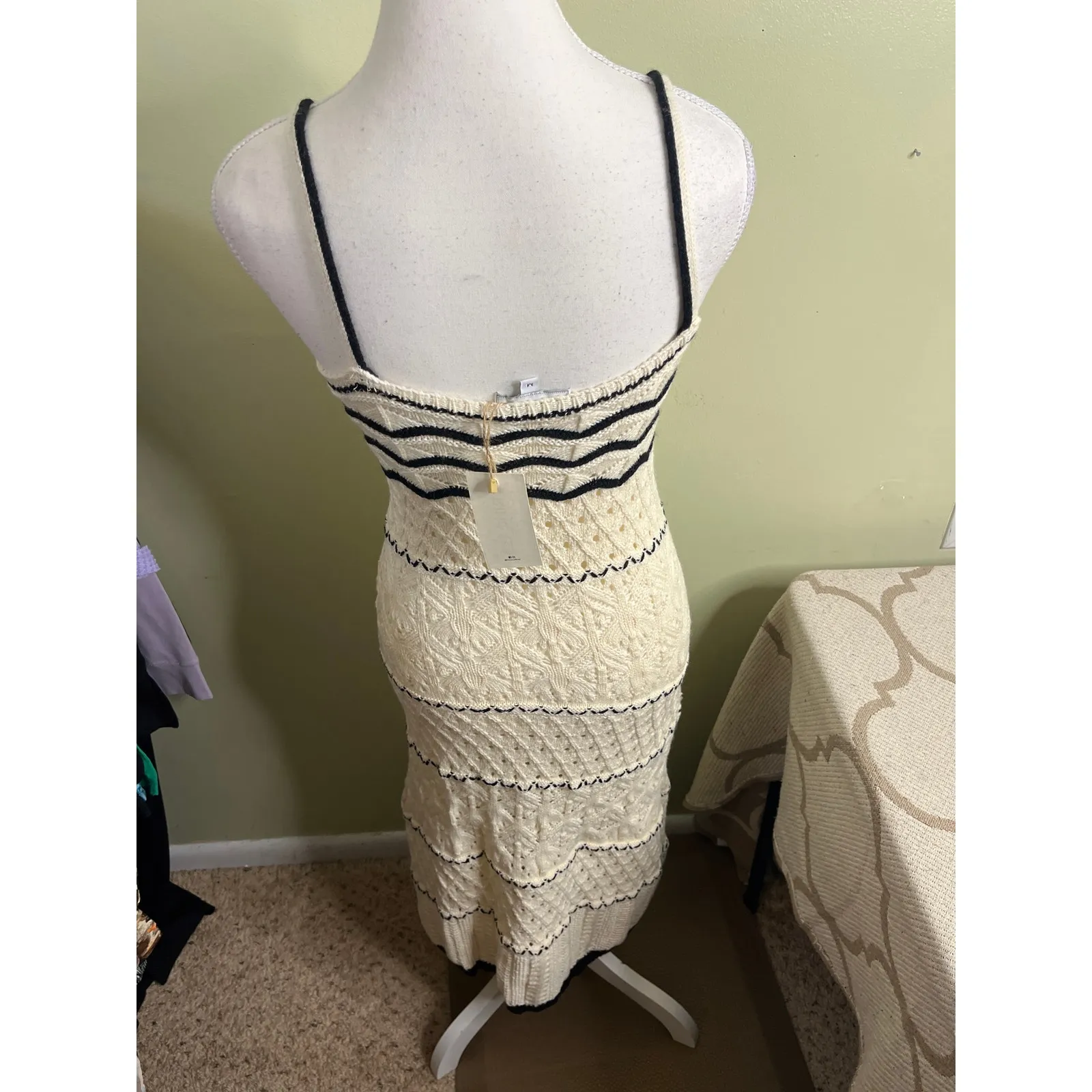 Rihoas The Beige Scalloped Pointelle knit midi dress, size medium, NWT, MSRP $48 Black - Image 11