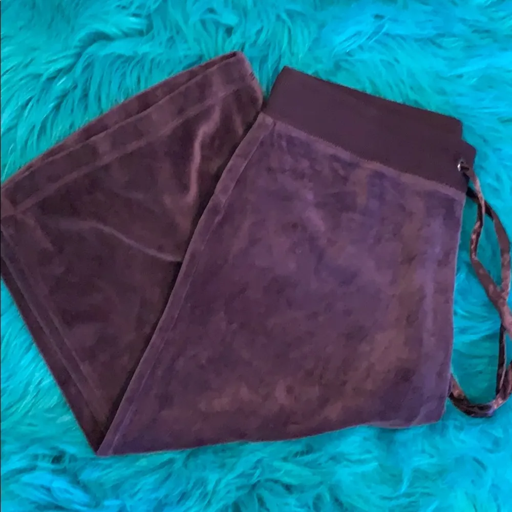 Victoria Secret NWOT velor wide leg capris - Image 2