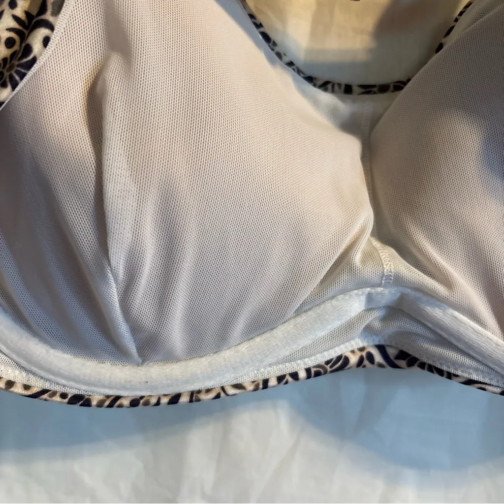 Athleta Aqualuxe Paisley Print Bikini Swim Top Size 40D Tan Black‎ Resort Beach - Image 3