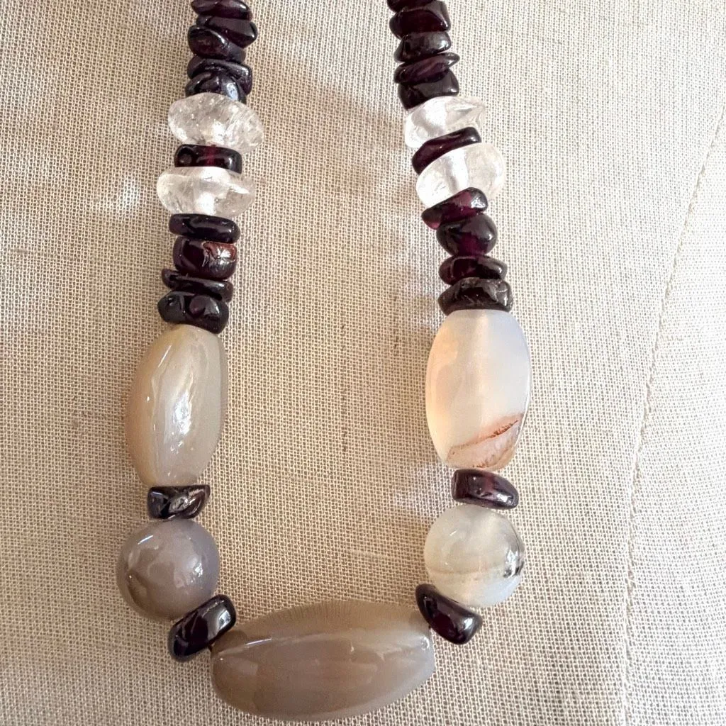 Gray Chalcedony Agate & Garnet Beaded Necklace - Image 13