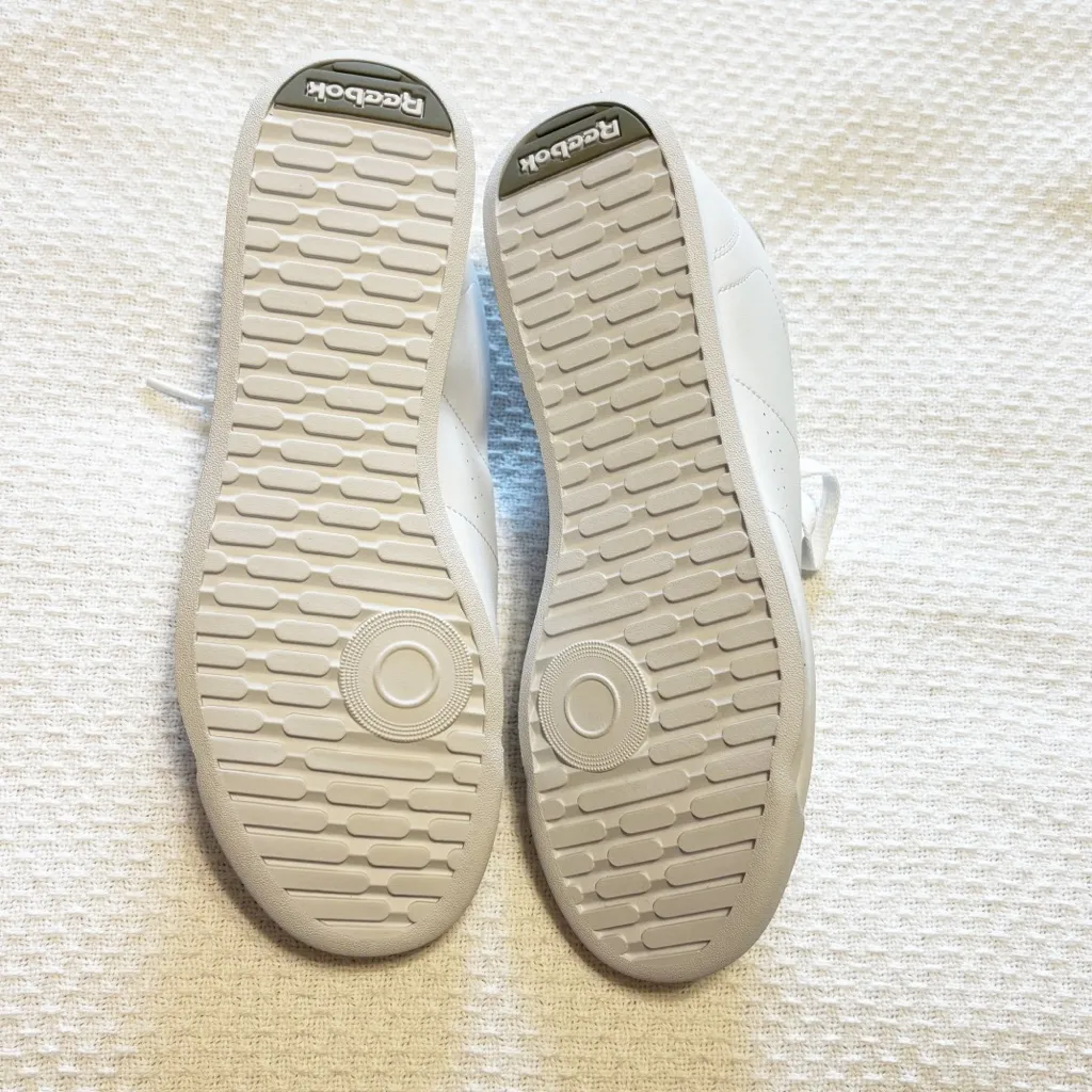 Reebok‎ Princess Shoes White size 9 NEW - Image 6