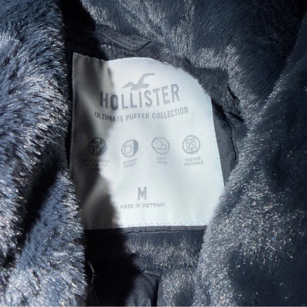 Hollister Dark Puffer Jacket - Image 3