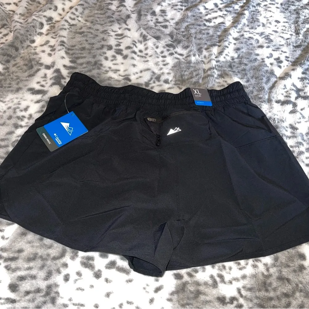 Columbia Activewear Montrail  Shorts - Image 9