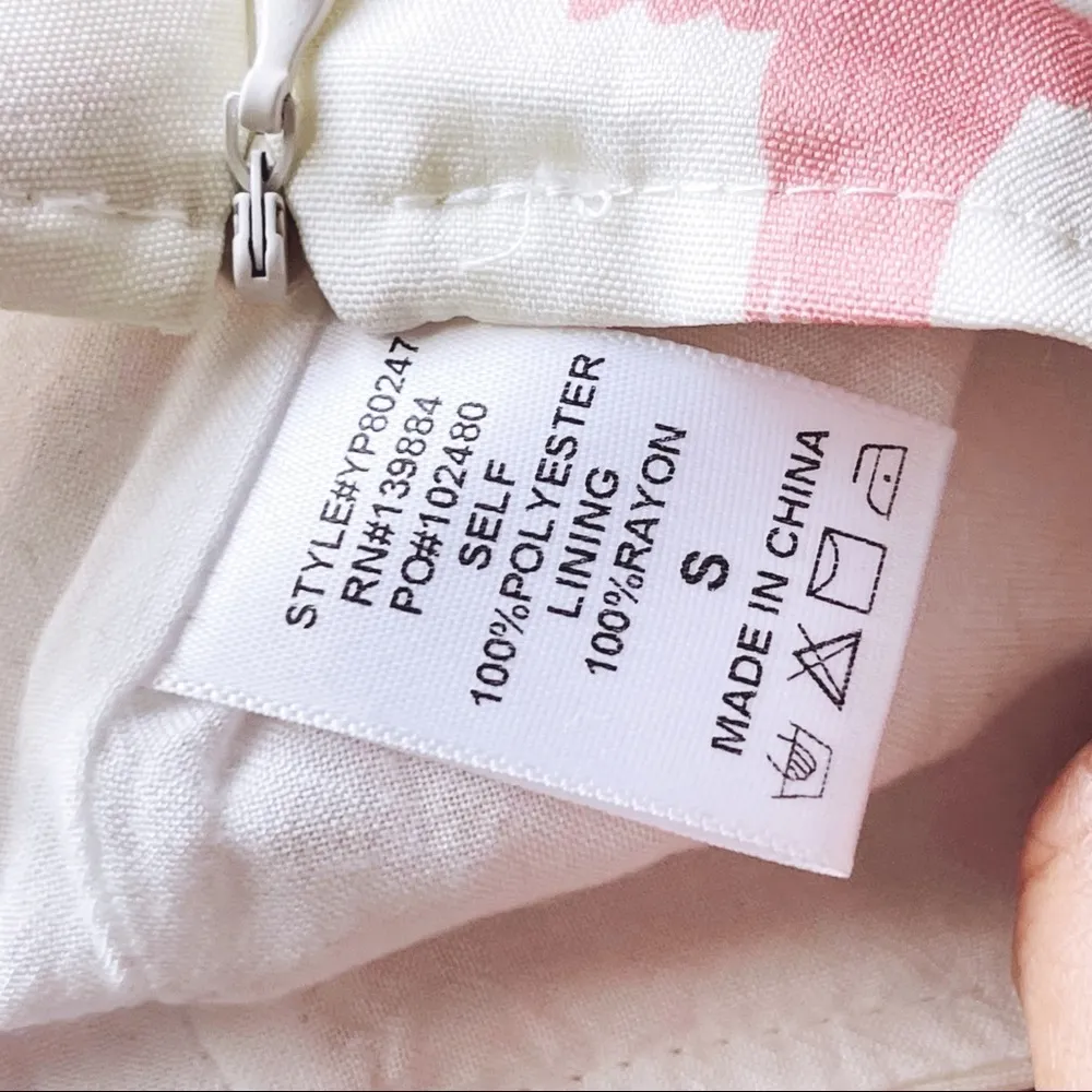 A PEACH | Floral Tie Front Shorts Sz S - Image 7