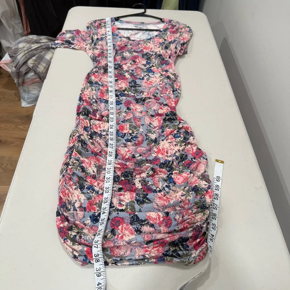 Motherhood Maternity Pink and Blue Ruched Bodycon Midi Dress Size Small EUC - Image 5