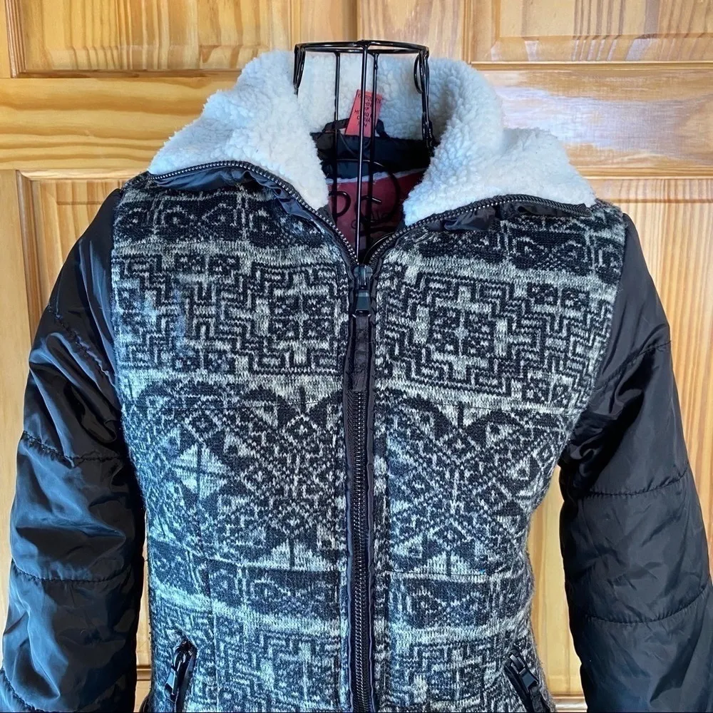 Bernardo Collection B Fleece Faux Fur Geometric Print Puffer Coat Black XS - Image 2