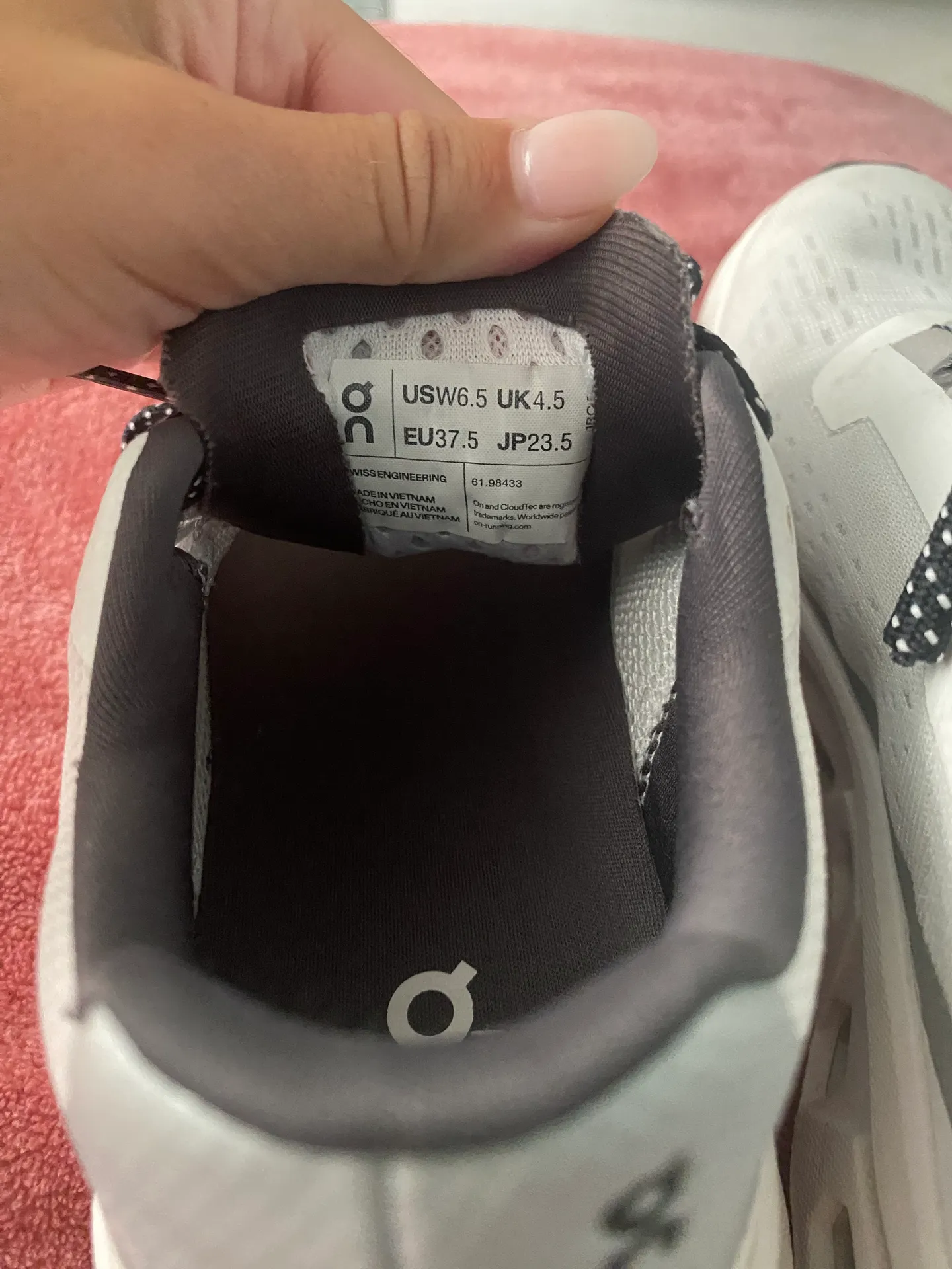 On Cloud  Cloudmonster - Image 5