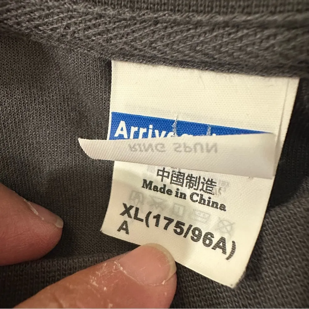 Be Strong Graphic Women's Sweatshirt - Image 5