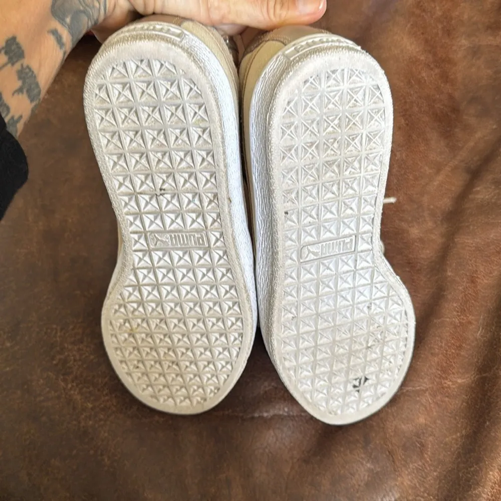 PUMA Vintage Style Sneakers- tan Basket Heart Coach/ Festival sneakers size 7.5 - Image 12