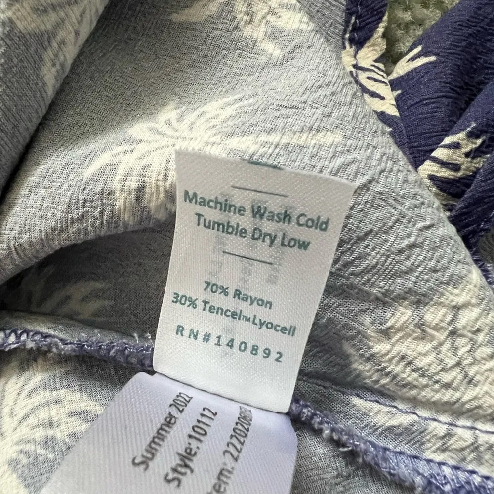 Marine Layer Emlyn Midi Wrap Dress in Marlin Palm Print size L - Image 7