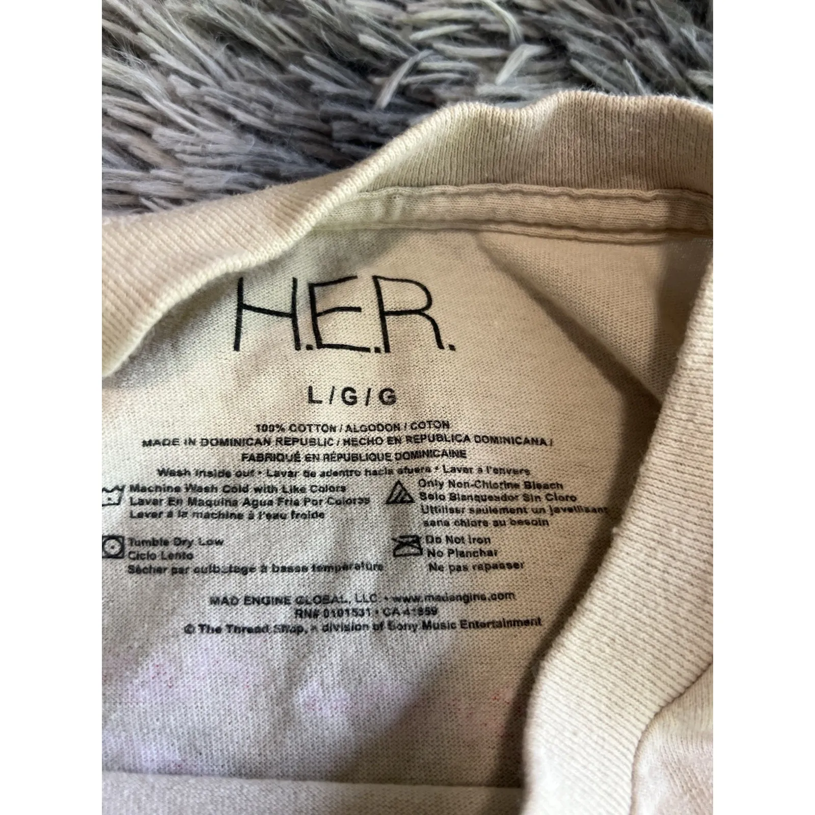 H.E.R I Used to Know Her Size Large Tan Concert Band Graphic Tee Shirt Brown - Image 3