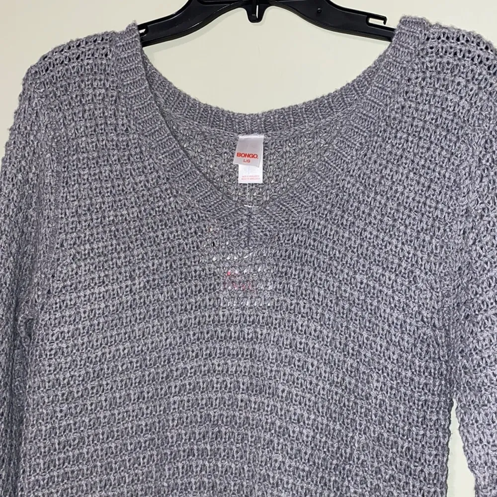 BONGO Junior large gray knit v-neck high low long sleeve sweater - Image 5