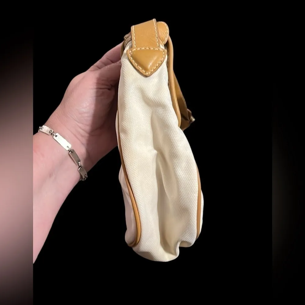 Fendi Vintage Crossbody Bag comes with 2 independent COAs. - Image 4