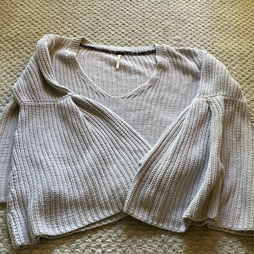 Free People  damsel bell sleeve sweater EUC - Image 3