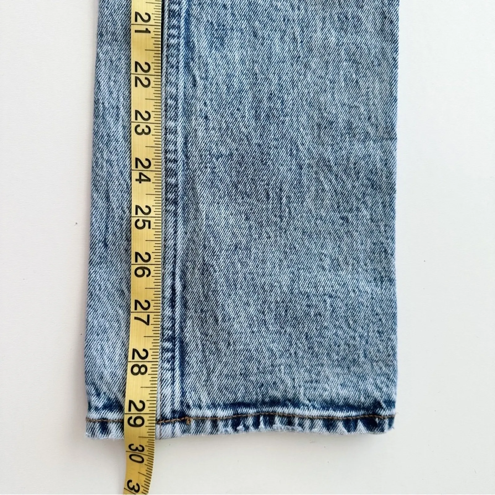 Abercrombie & Fitch 90s Skinny High Rise Distressed Jeans - Image 14