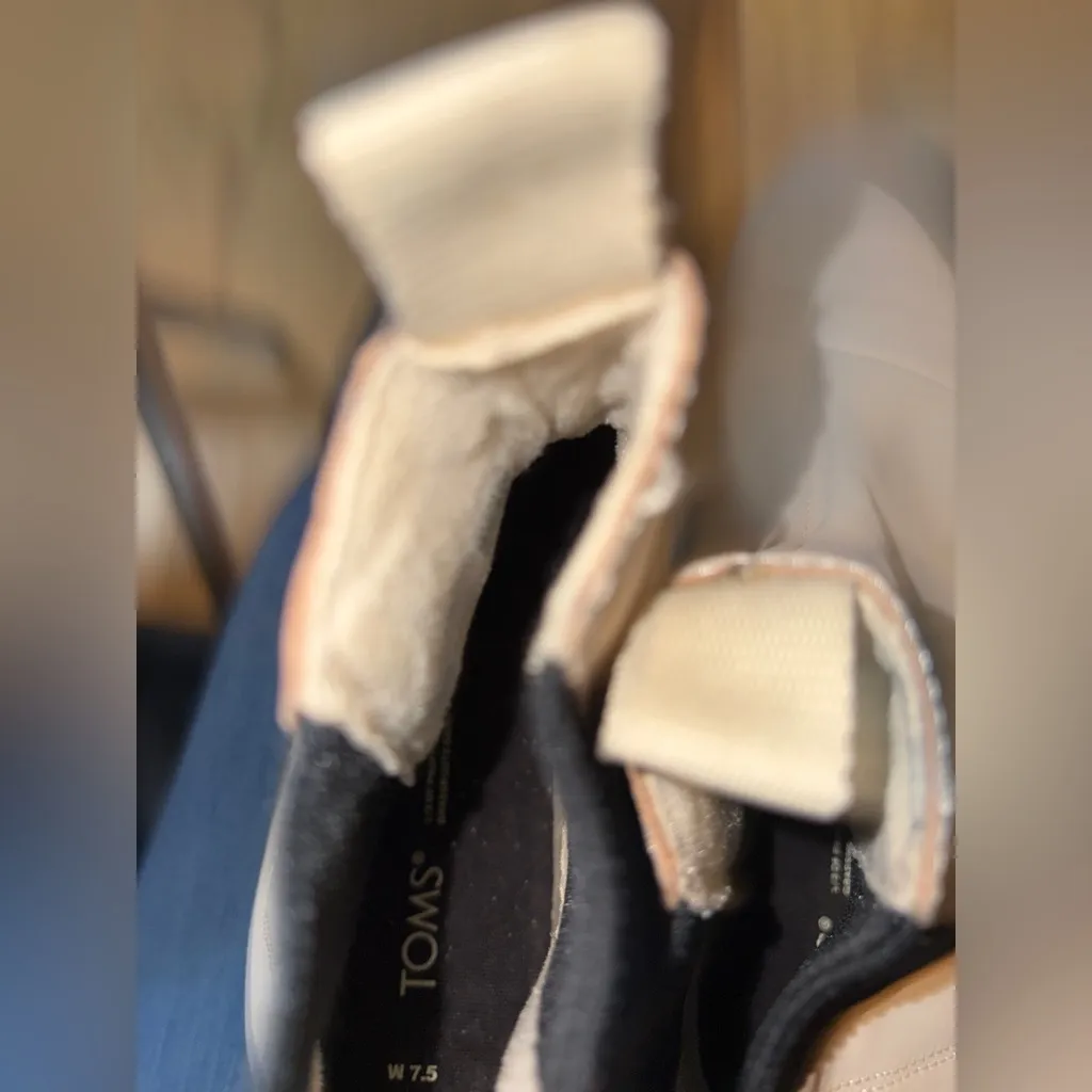 TOMS Women's Dakota Water Resistant Leather Chelsea Boots size 7.5 new - Image 9