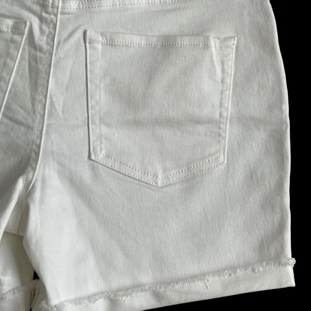 Maurices M Jeans High Rise White Shorts Women’s Size 6 Belted 5” Rolled Hem - Image 7