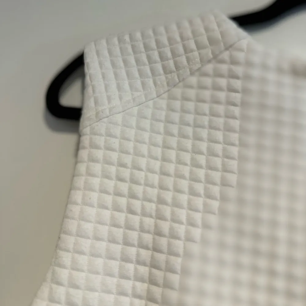 Willi Smith. Large. White Quilted.  Small Square check pattern. Sleeveless Dress - Image 13