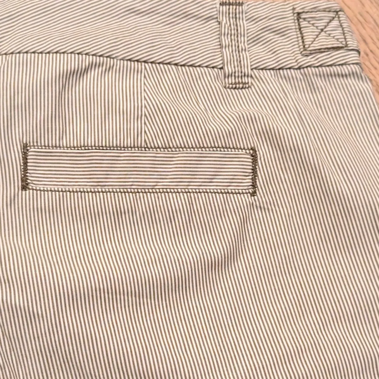 J.Crew Chino Shorts Womens 6 City Fit Classic Twill Bermuda Pinstriped Tan White - Image 5