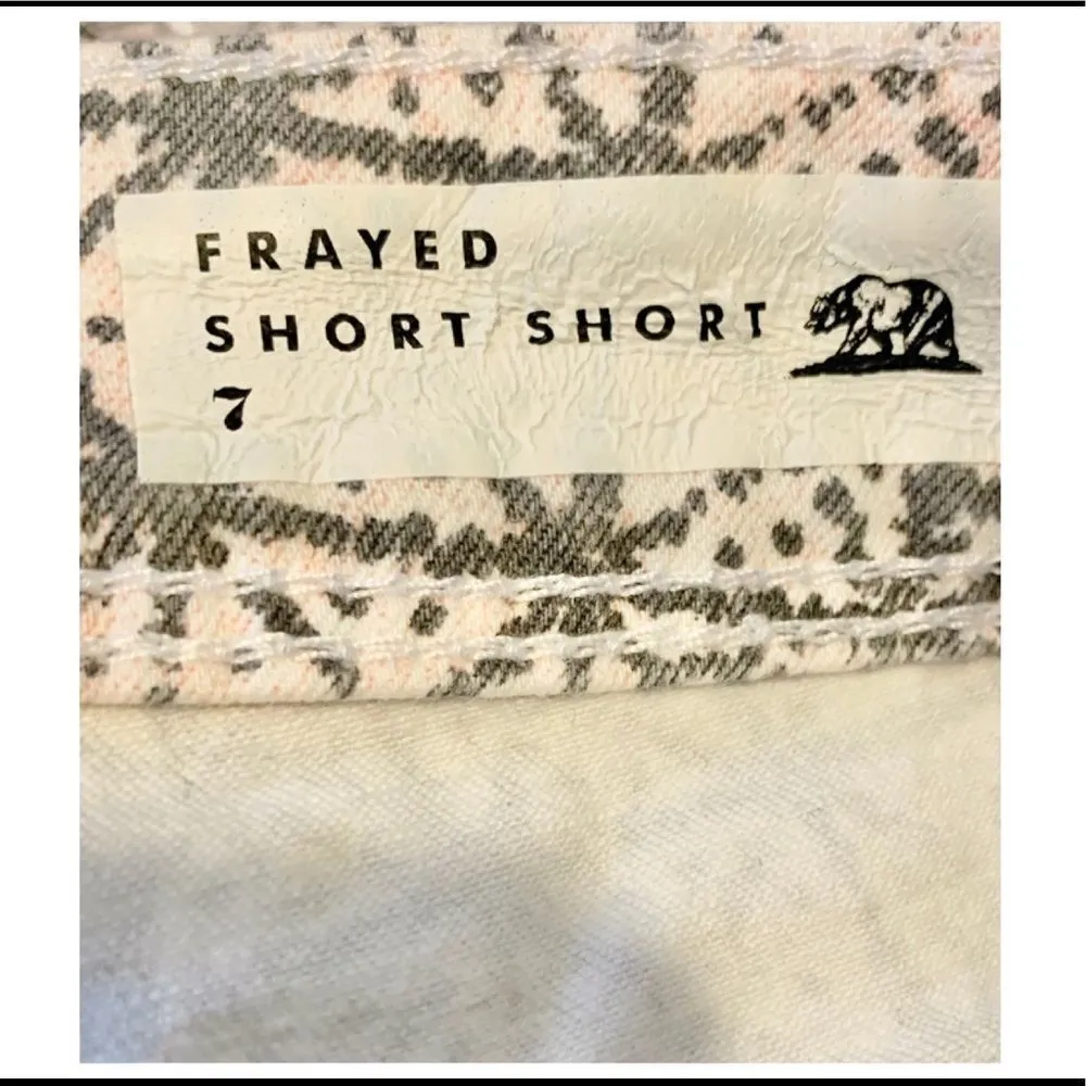 WOMEN’S Bullhead Cream/Multi Cut - Image 5