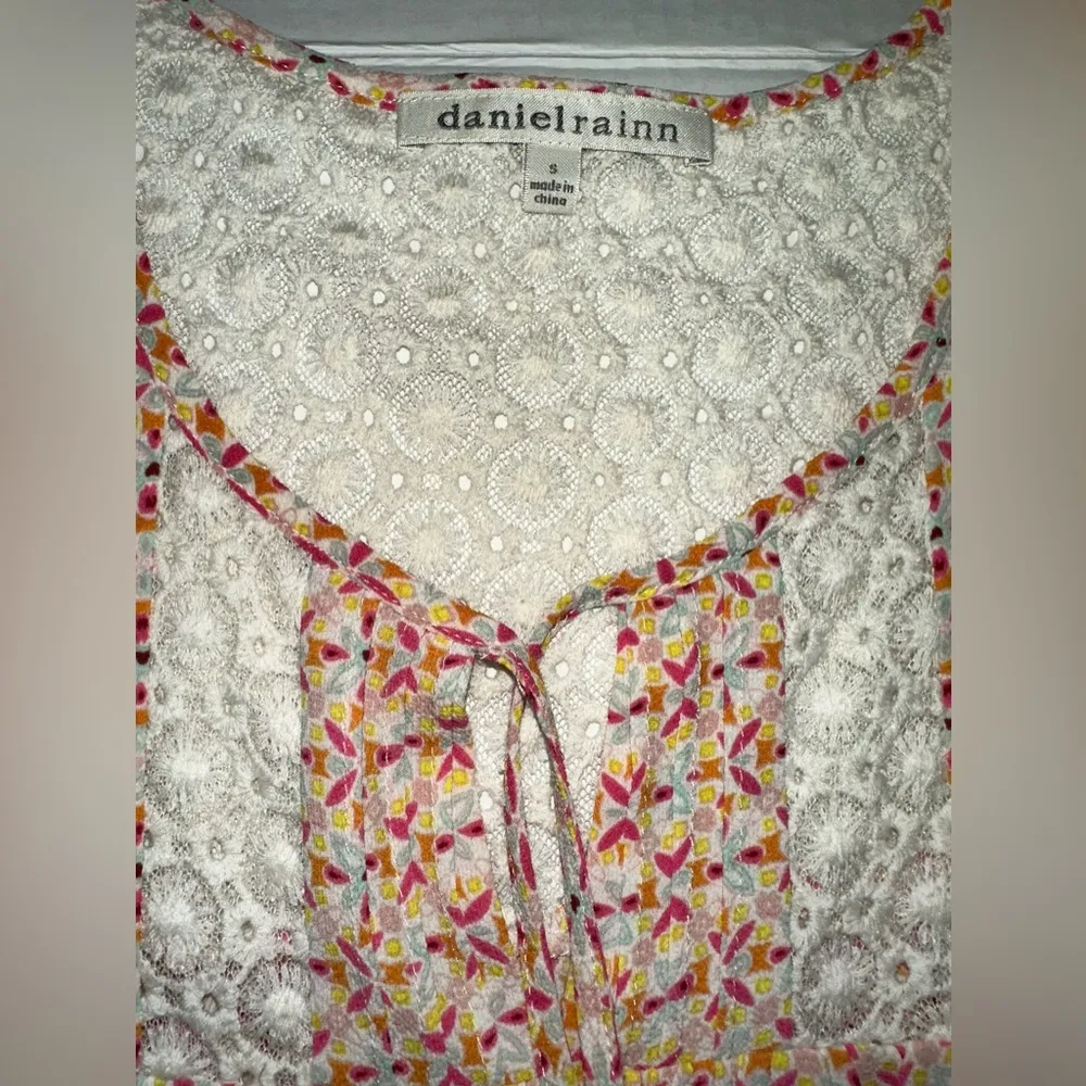 Daniel Rain Cap Sleeve Colorful Pattern With Lace And Front Tie Size M Pre-owned - Image 5