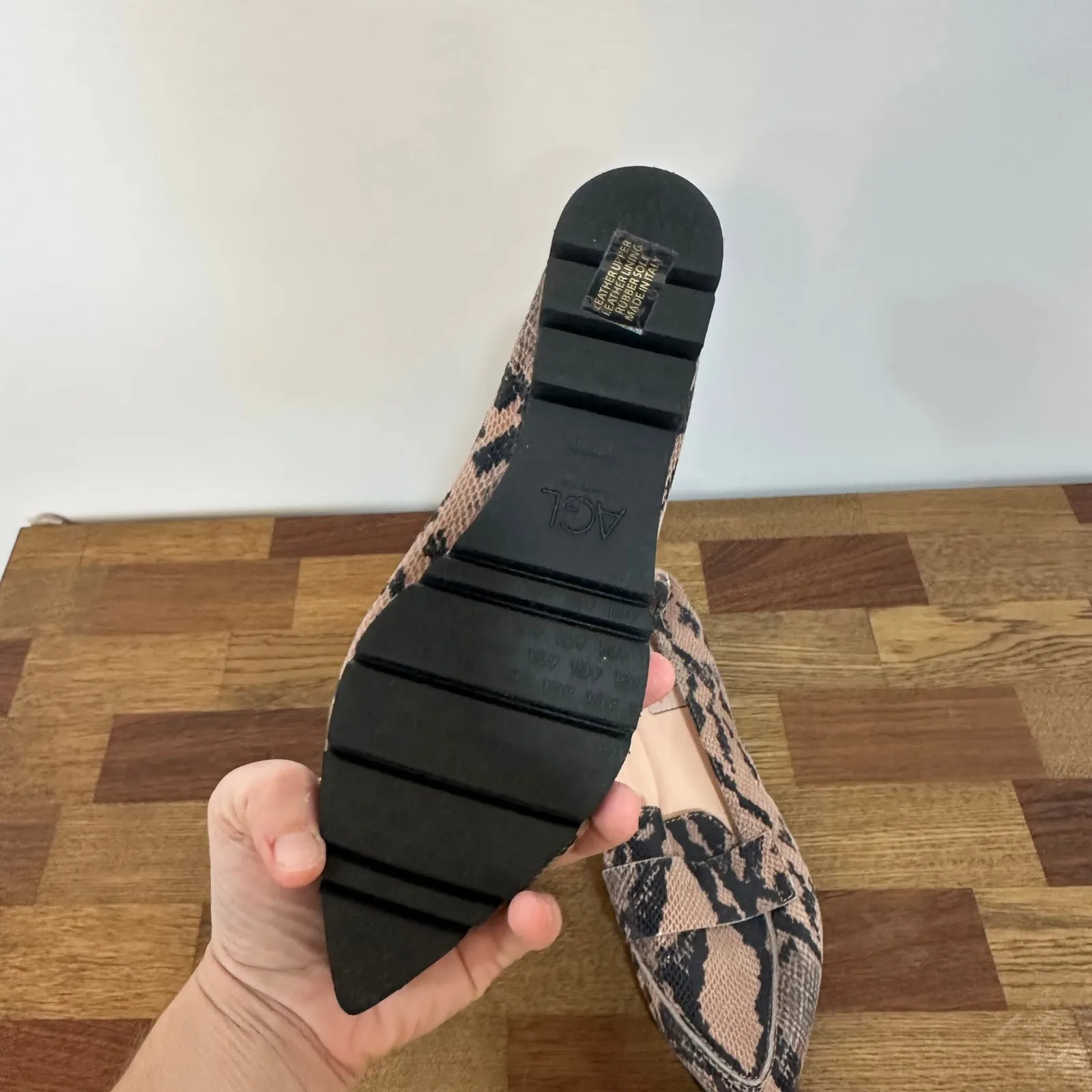 AGL Micro Pointed Loafers 8 Attilio Guisti Patent Leather Slip On Shiny Career Brown - Image 4