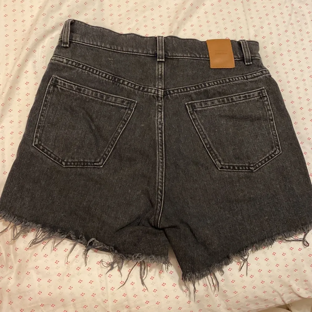 & Other Stories Black High Waisted Frayed Hem Denim Shorts - Image 3