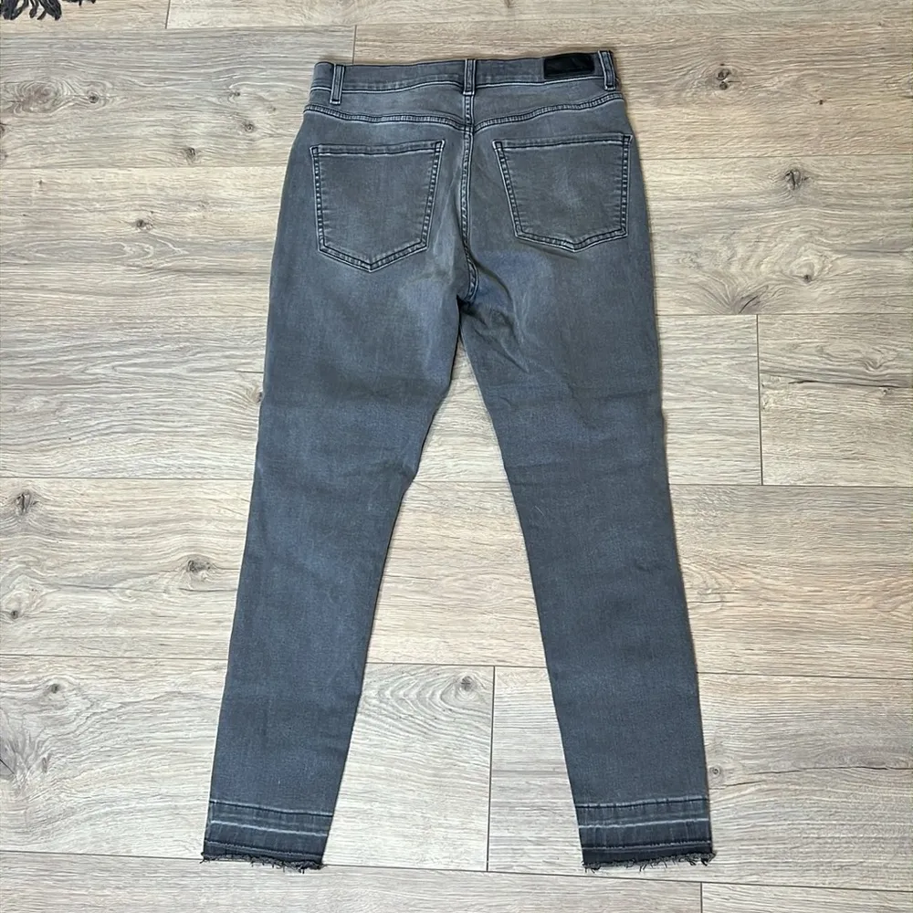 EXPRESS  Skinny Stretch High Rise Button Fly Jeans Smoke Grey Size 6S - Image 2