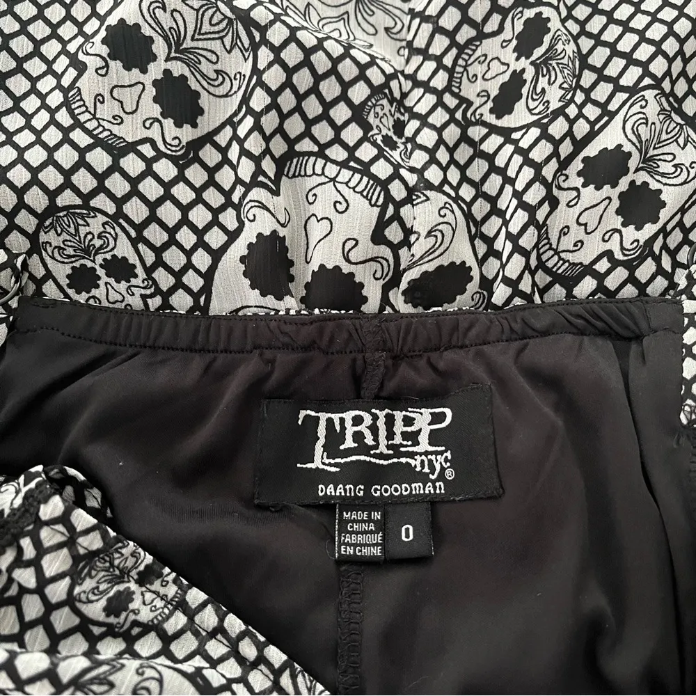 TRIPP NYC Gothic SKULLS Black White Dress Drawstrings Y2K Vtg Deadstock, Sz 0 - Image 10