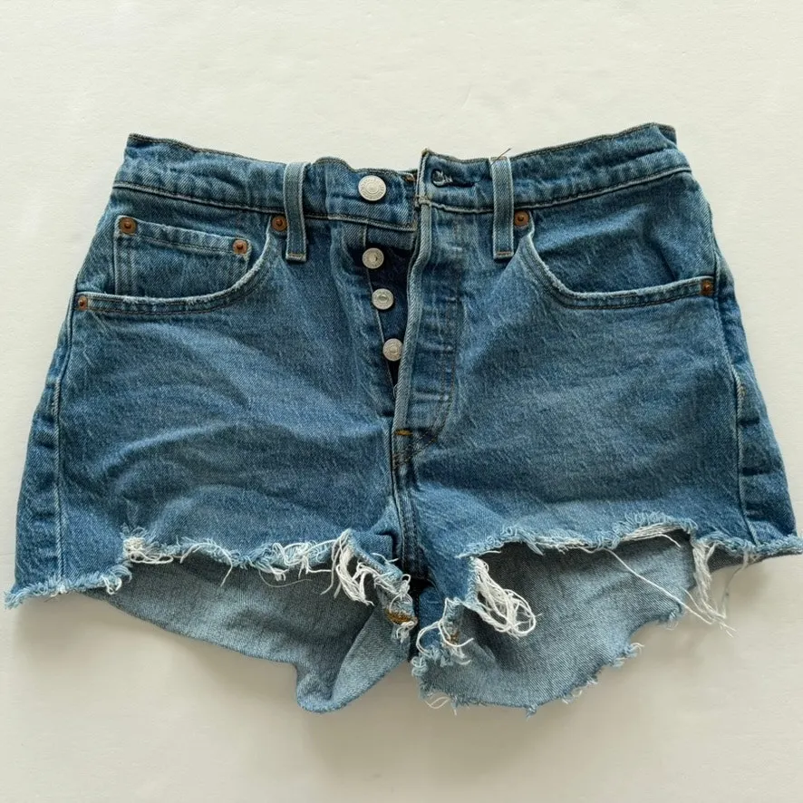 Levi's 501 Original High-Rise Cut-Off Jean Shorts Size 27 Cheeky Daisy Dukes - Image 2