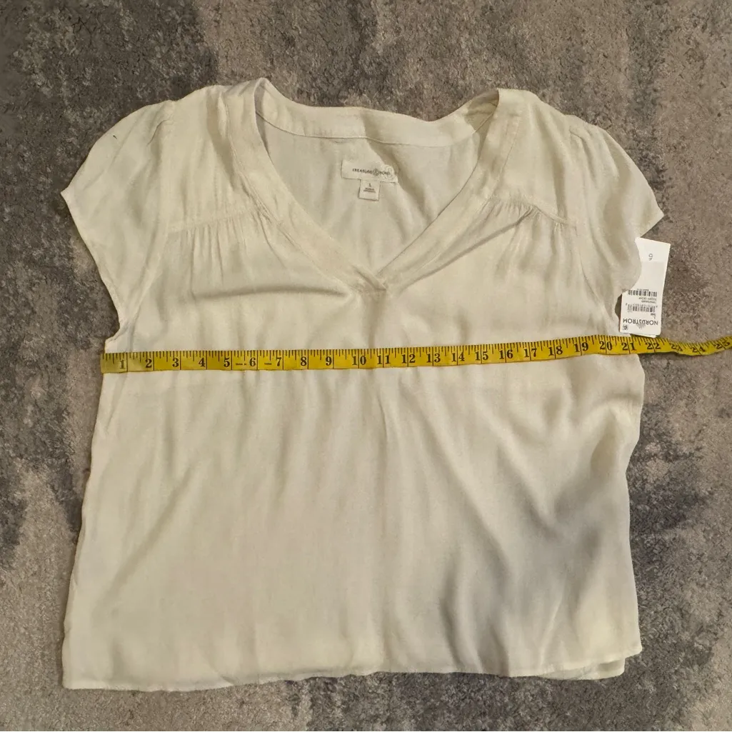 NWT Treasure & Bond Cream V-Neck Blouse - Image 5