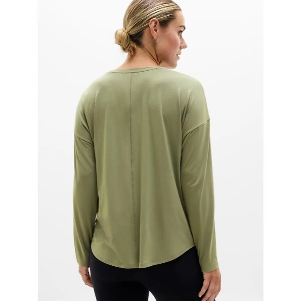 Athleta S Move With Ease Top Small Eucalyptus Green - Image 4