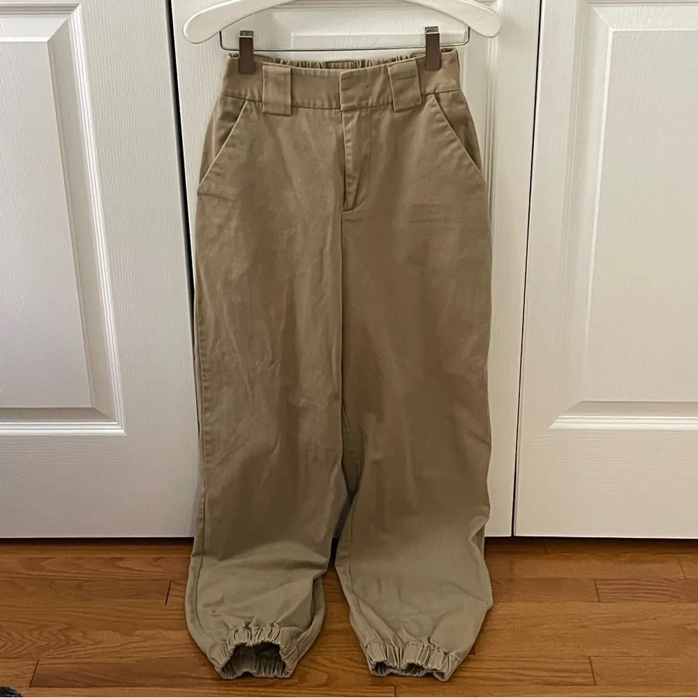 Aritzia  TNA Cargo Trouser Joggers - Image 2