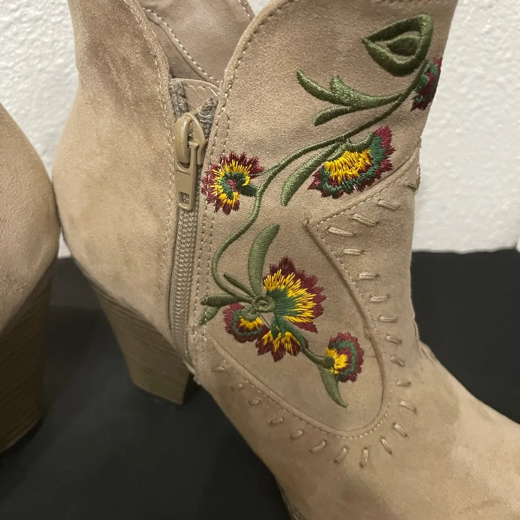 MIA Tan Ankle Booties with Floral Embroidery - Image 8