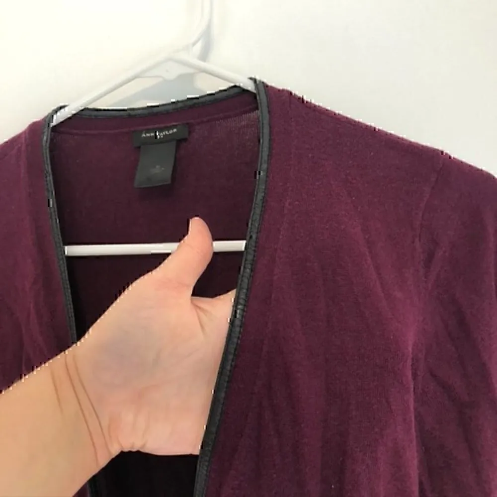 ANN TAYLOR Plum Purple Vegan Faux Leather Trim Button Down Cardigan Sweater M - Image 6