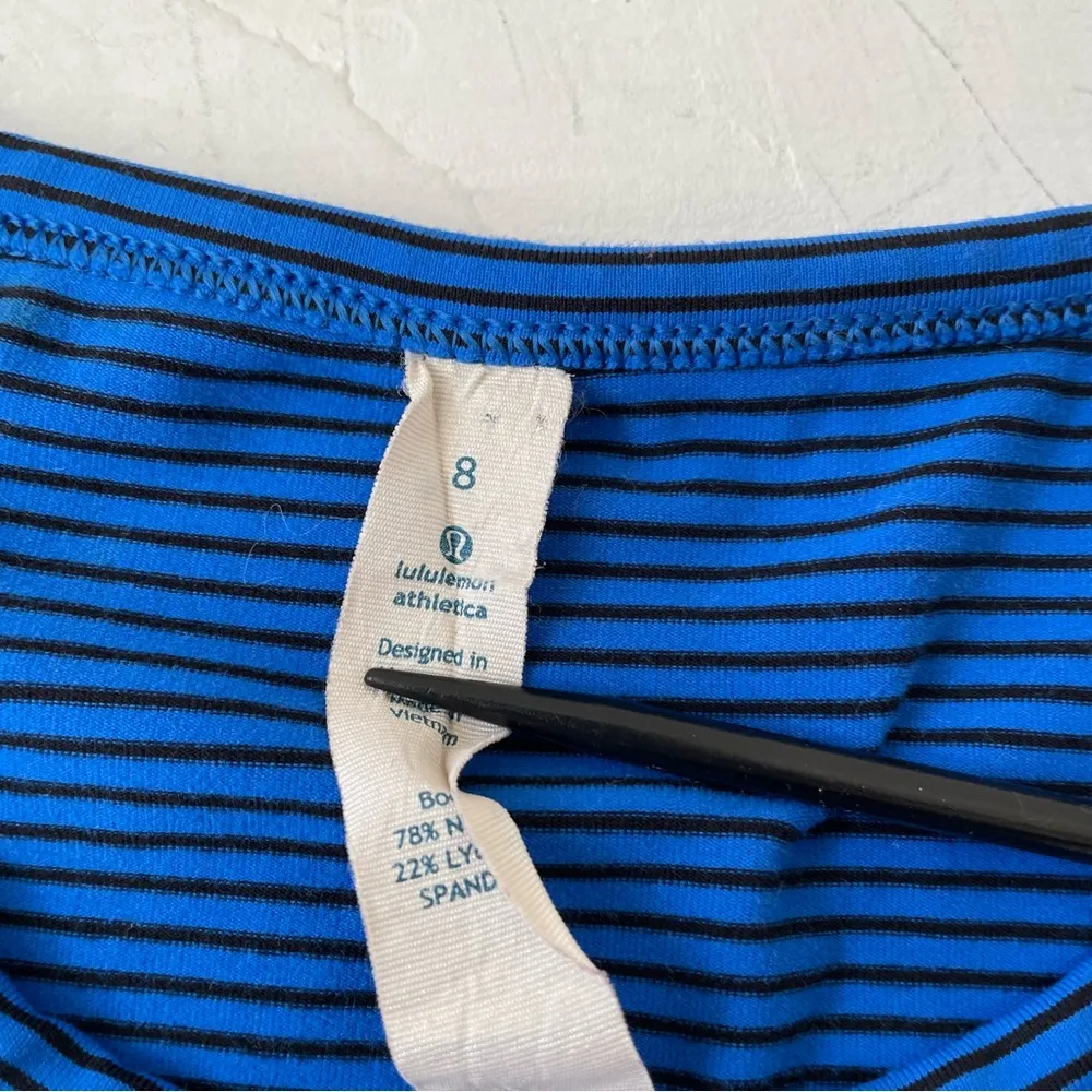 Lululemon Cozy Crop Top Mini Hyper Stripe Baroque Blue size 8 - Image 5
