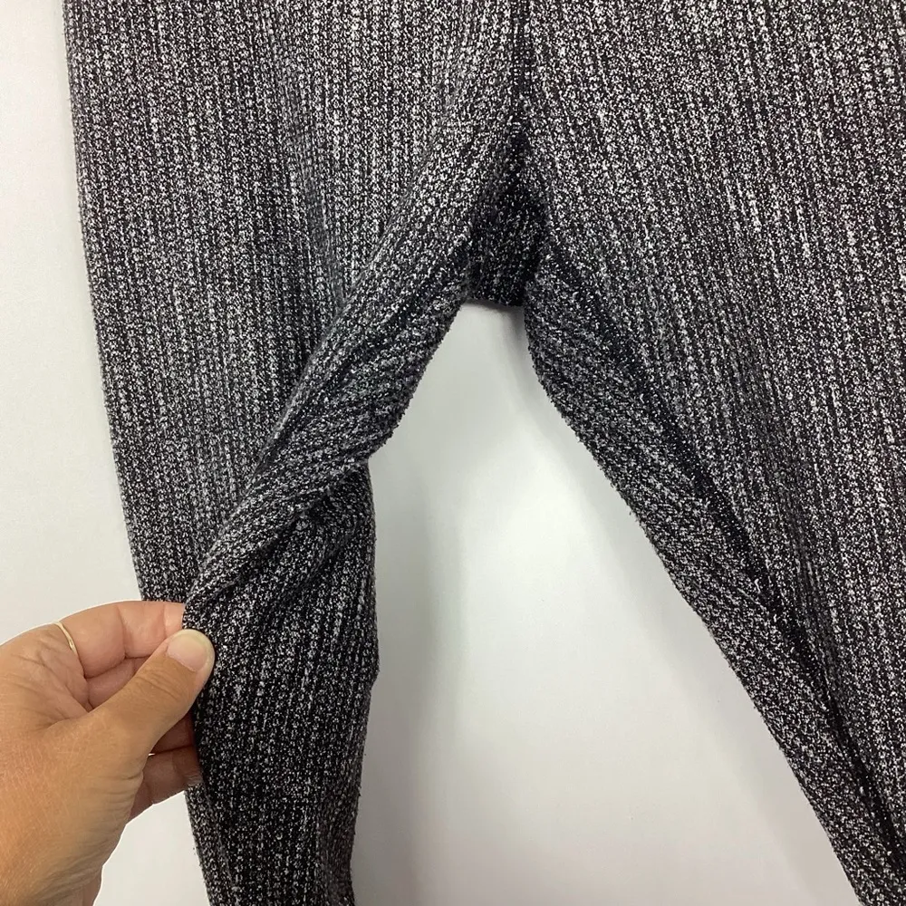 Wunder Under Leggings Size 6 - Image 7