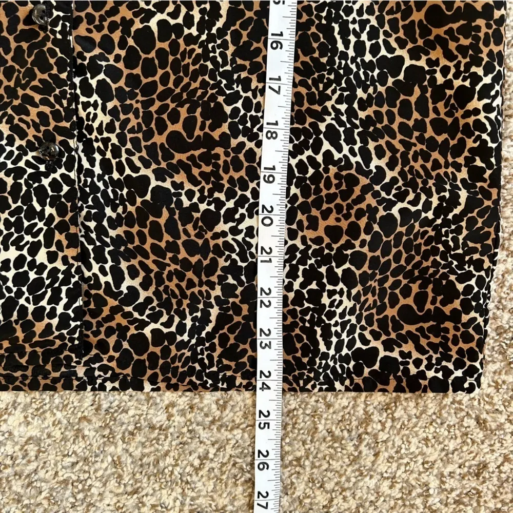 🦋 Claudia Richard Animal Print Leopard Button Down T - Image 5