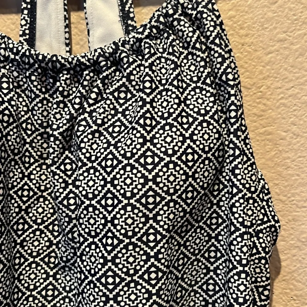 New  Women’s Navy Blue White Tankini Top Size Medium NWT preppy - Image 5