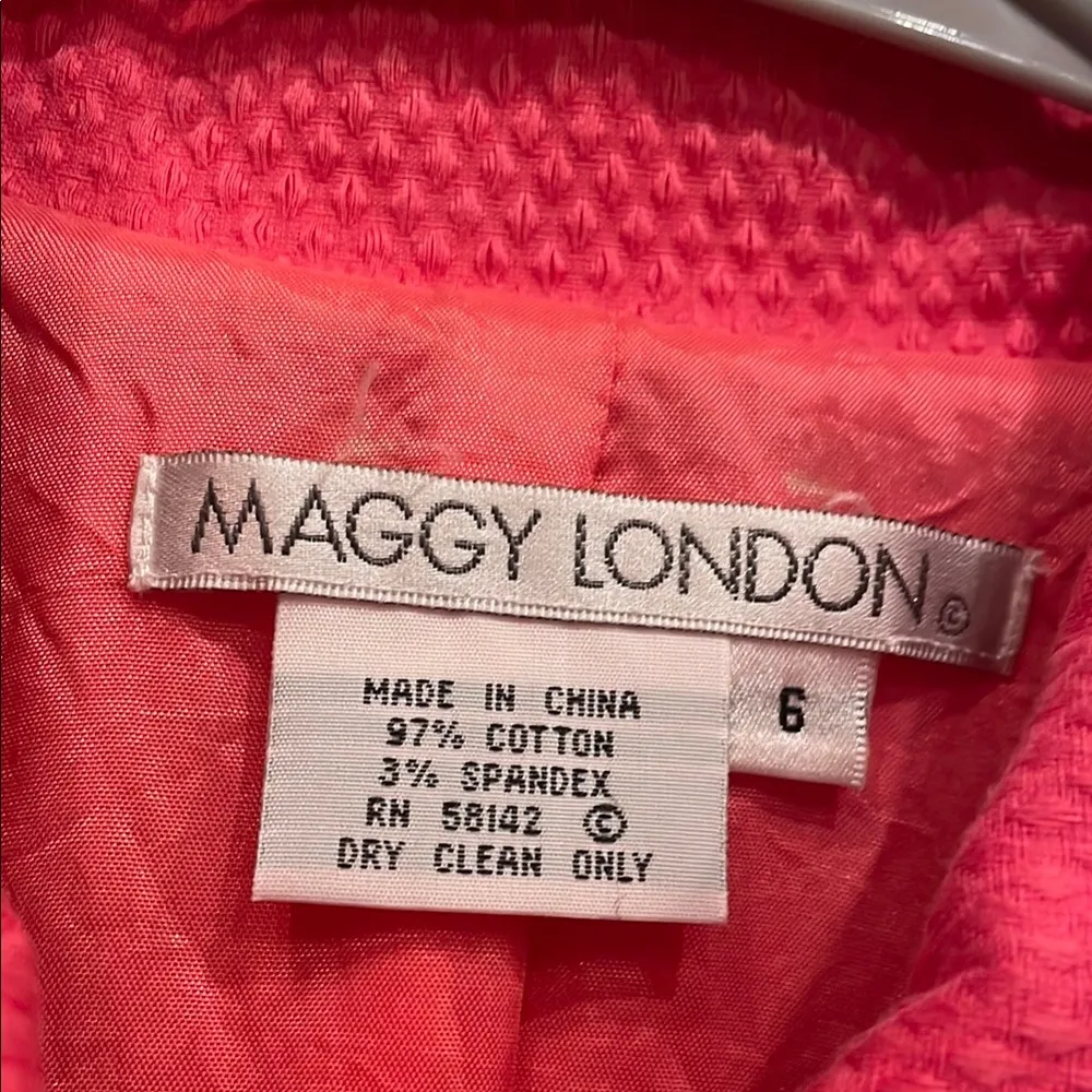 Maggy London Pink Jacket zip front small - Image 2