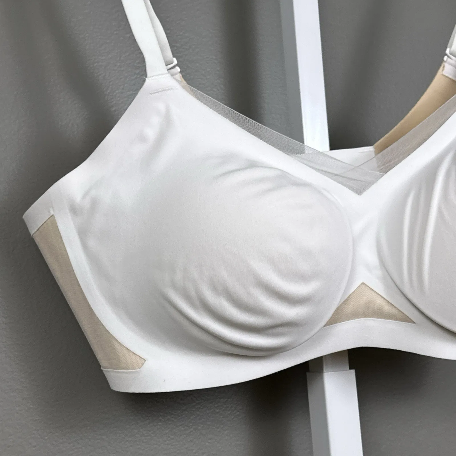 Honeylove CrossOver Bra Size XL 38D/DD Removable Pads Cross Over White Astral - Image 2