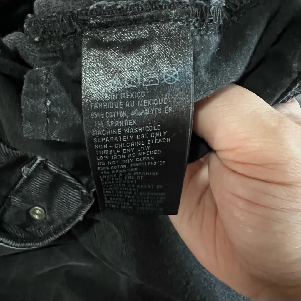 BDG Black Flood Wide-Leg High Rise Raw Hem Crop Denim Jeans - Image 8