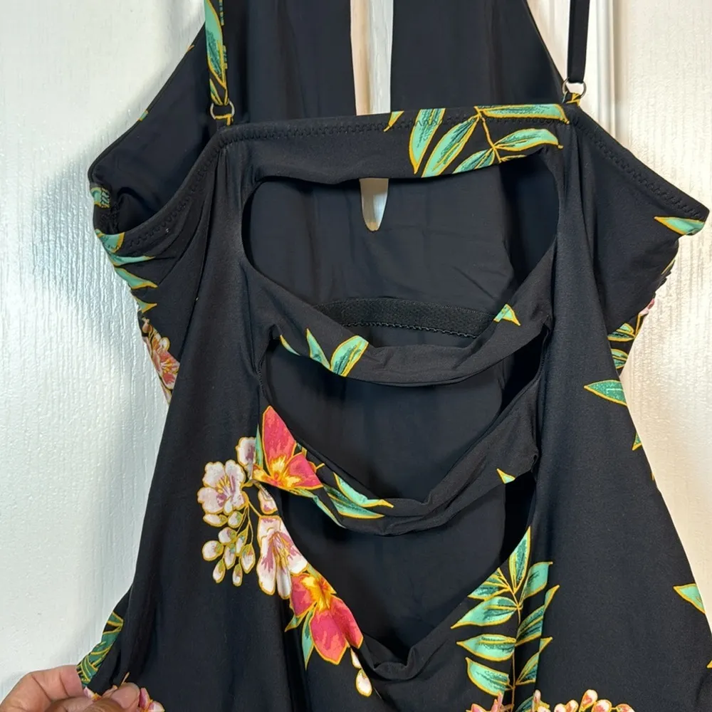 Becca Plunge Black Tropical Floral Open Back Slits Swimsuit XL EUC #0960 - Image 4