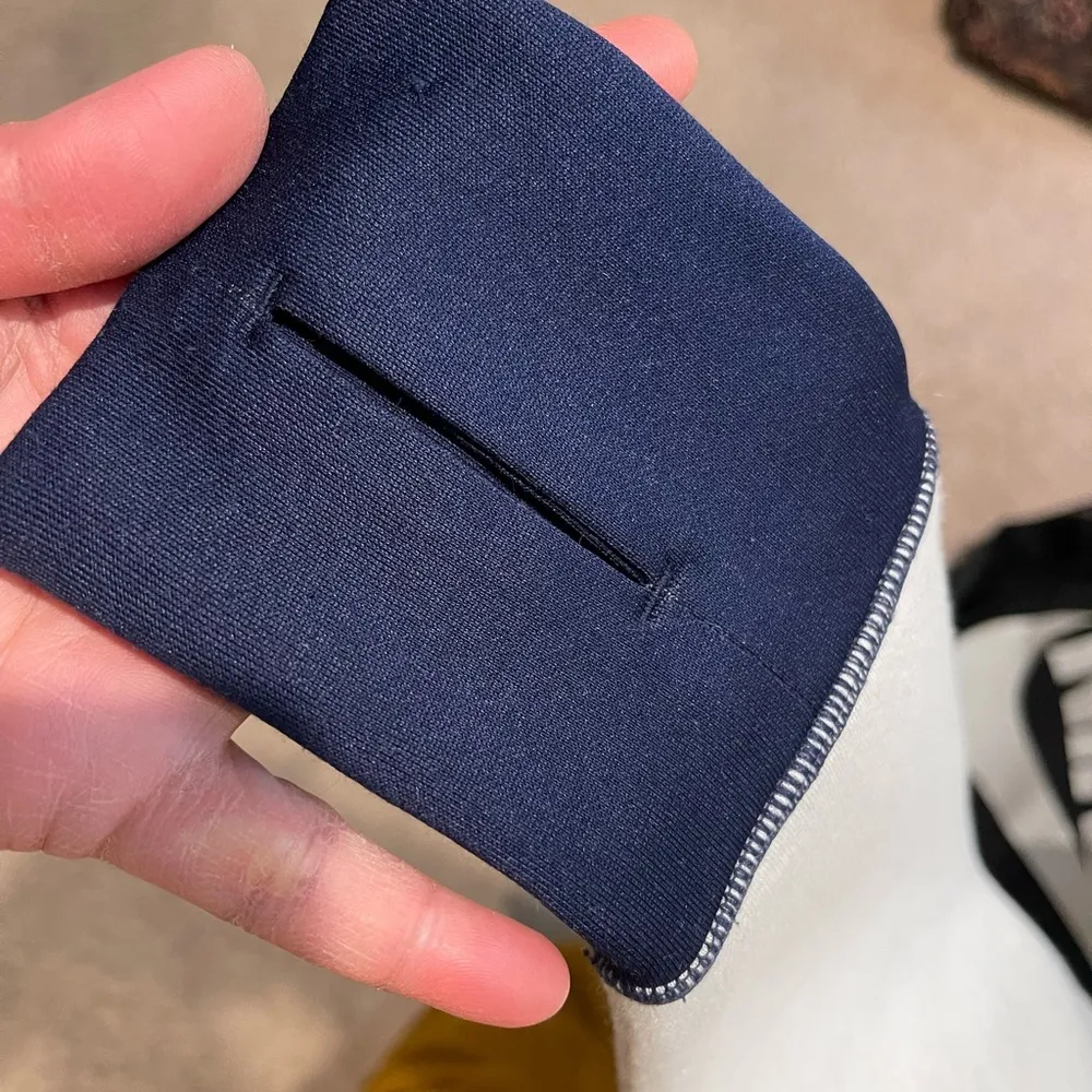 Women's ATHLETA Y2k colorblock foam scuba pullover sweatshirt - Image 10