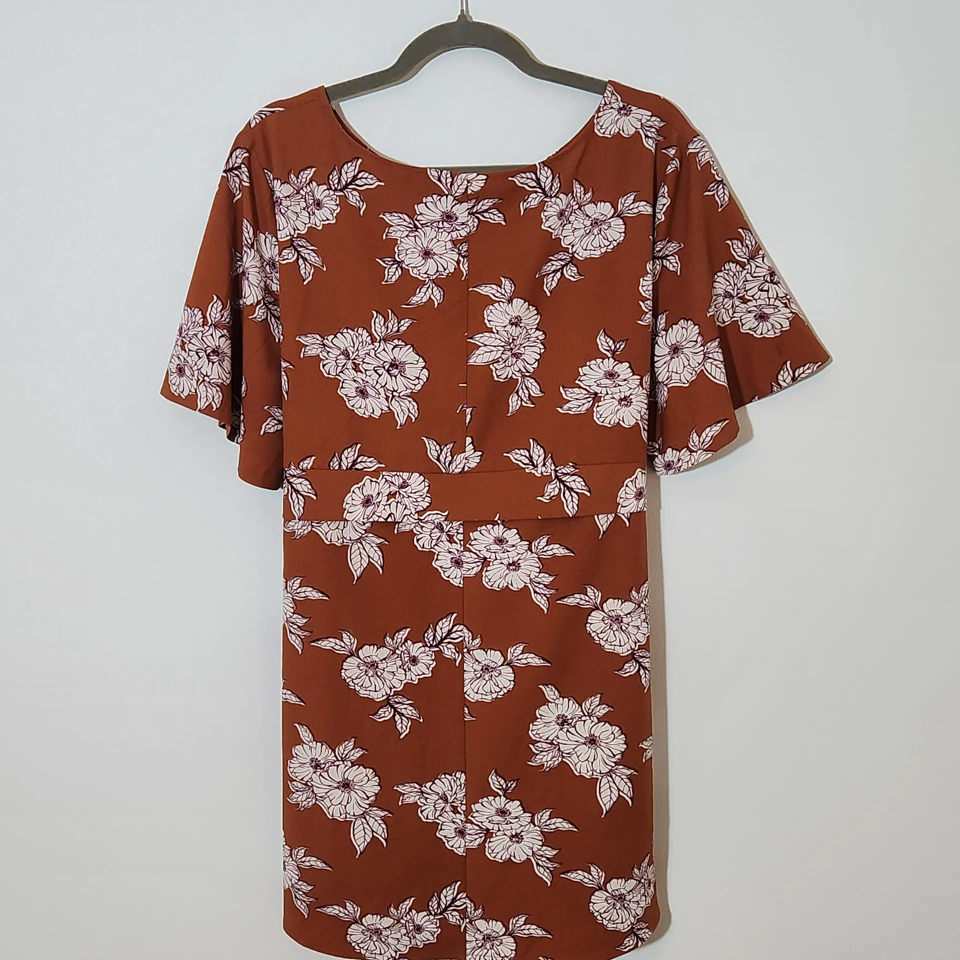 Isabel Maternity Floral Brown Tunic with Tie Waist Sz XXL Maternity Floral Tunic - Image 4