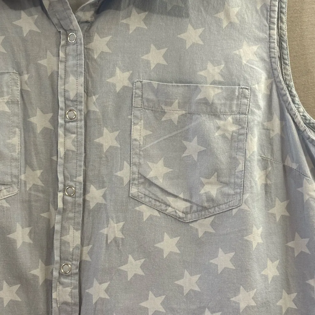 Le Tigre women’s XL button down tank top star pattern denim light weight Blue - Image 3